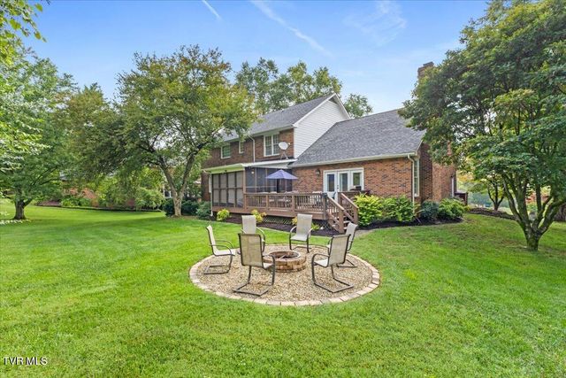 3412 Pine Timbers Drive, Johnson City, TN 37604