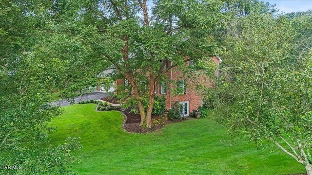 3412 Pine Timbers Drive, Johnson City, TN 37604