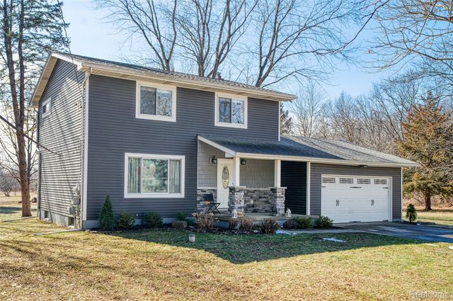 5193 Owen Road, Fenton Charter Township, MI 48451