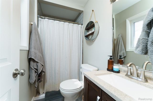 5193 Owen Road, Fenton Charter Township, MI 48451