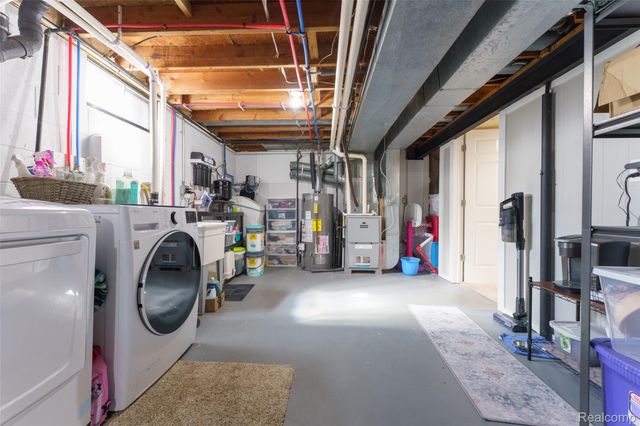 5193 Owen Road, Fenton Charter Township, MI 48451