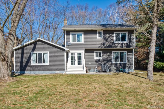 5193 Owen Road, Fenton Charter Township, MI 48451