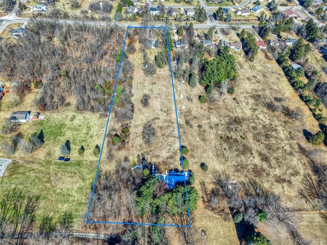 5193 Owen Road, Fenton Charter Township, MI 48451