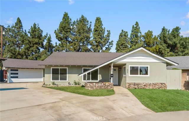 800 E Sandra Avenue, Arcadia, CA 91006