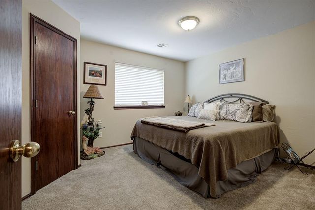 16708 Covington Manor, Edmond, OK 73012