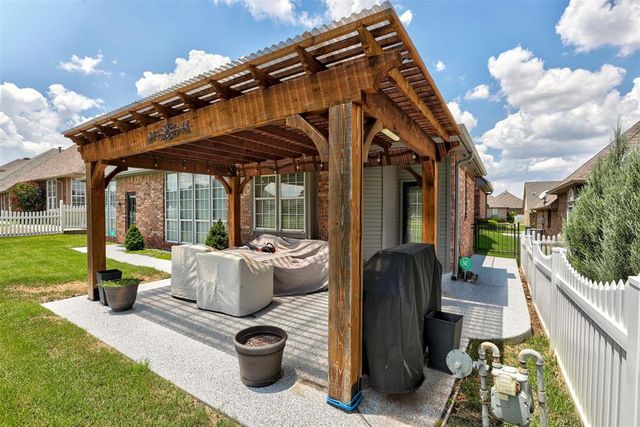 16708 Covington Manor, Edmond, OK 73012