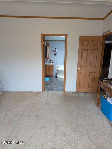 2158 Redbud Lane, Delta, OH 43515