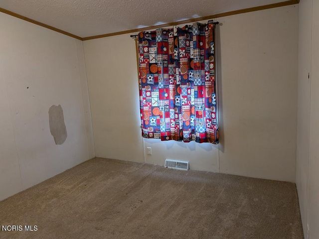 2158 Redbud Lane, Delta, OH 43515