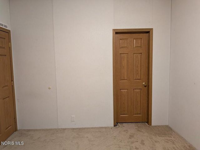 2158 Redbud Lane, Delta, OH 43515