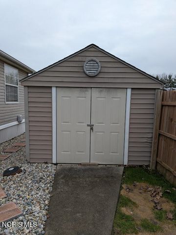 2158 Redbud Lane, Delta, OH 43515