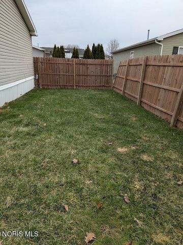 2158 Redbud Lane, Delta, OH 43515