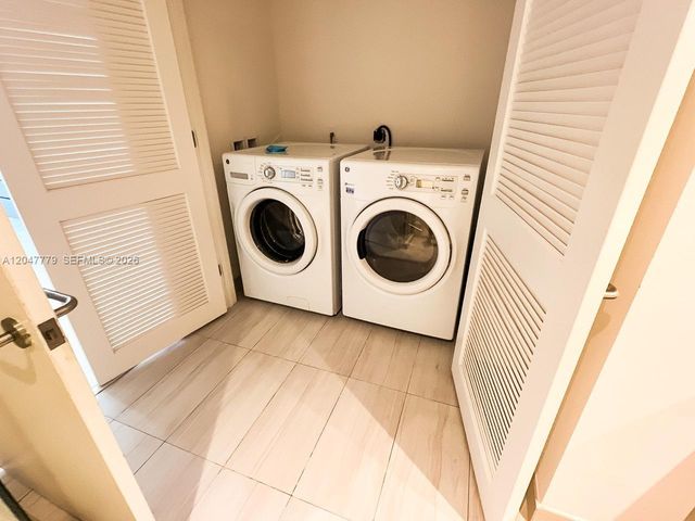 4010 S Ocean Drive T3505, Hollywood, FL 33019