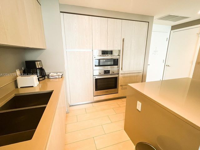 4010 S Ocean Drive T3505, Hollywood, FL 33019