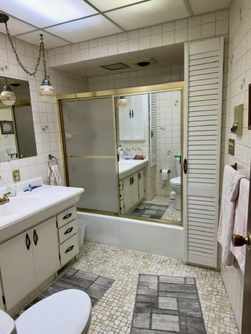 304 N Scott St, New Castle, PA 16101