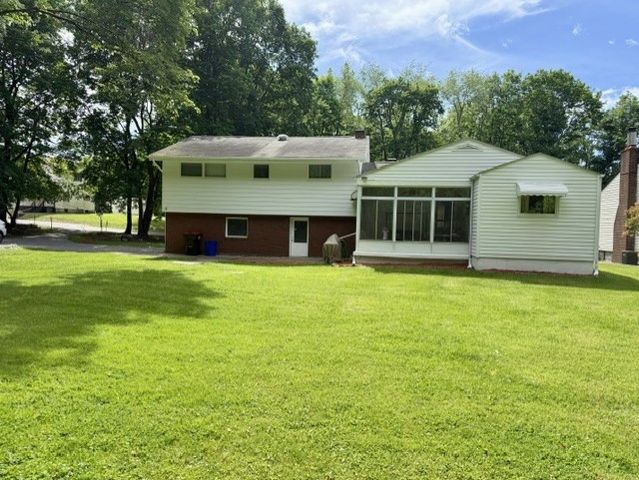 304 N Scott St, New Castle, PA 16101