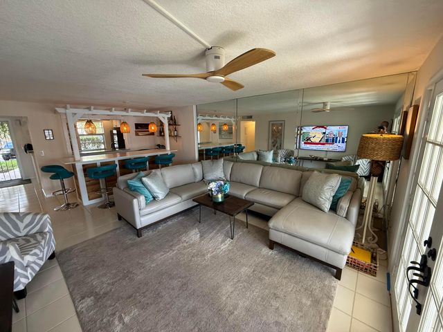 111 SE 3rd Avenue 108, Dania Beach, FL 33004