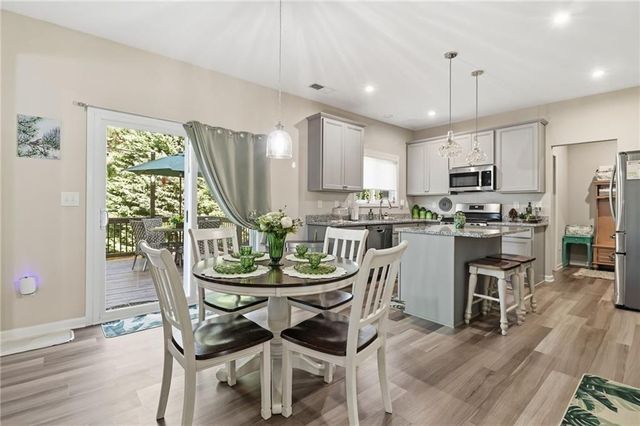105 Greenbrier Way, Canton, GA 30114