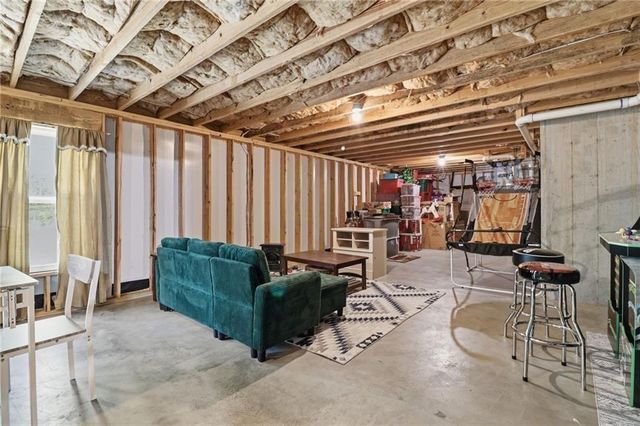 105 Greenbrier Way, Canton, GA 30114