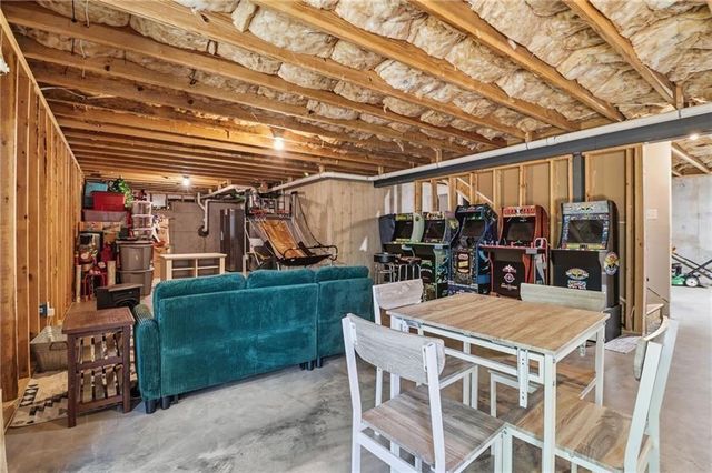105 Greenbrier Way, Canton, GA 30114