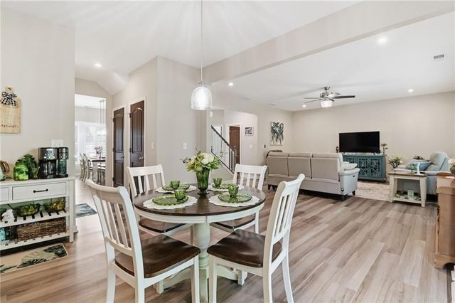 105 Greenbrier Way, Canton, GA 30114