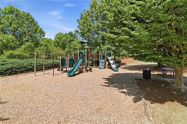 105 Greenbrier Way, Canton, GA 30114