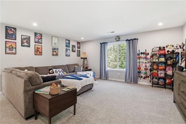 105 Greenbrier Way, Canton, GA 30114
