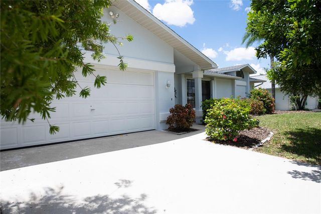 2122 SE 6TH AVENUE SE, Cape Coral, FL 33990