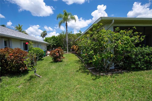 2122 SE 6TH AVENUE SE, Cape Coral, FL 33990