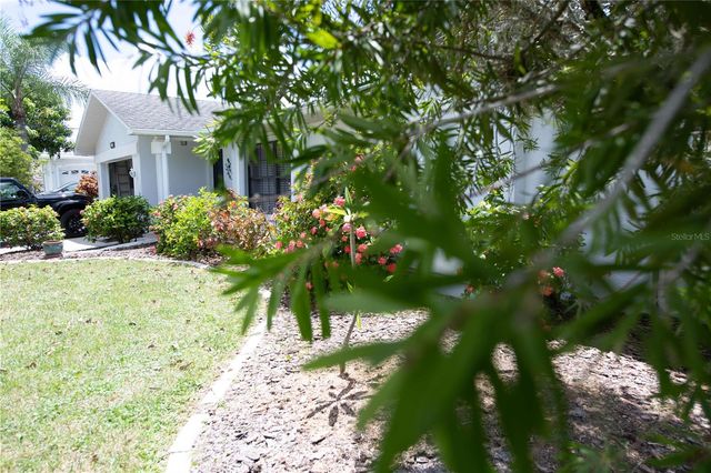 2122 SE 6TH AVENUE SE, Cape Coral, FL 33990