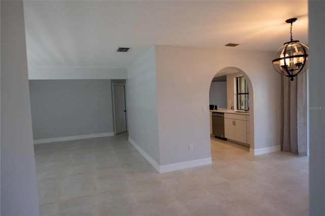 2122 SE 6TH AVENUE SE, Cape Coral, FL 33990