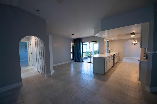 2122 SE 6TH AVENUE SE, Cape Coral, FL 33990