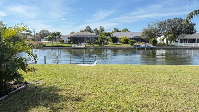 2122 SE 6TH AVENUE SE, Cape Coral, FL 33990