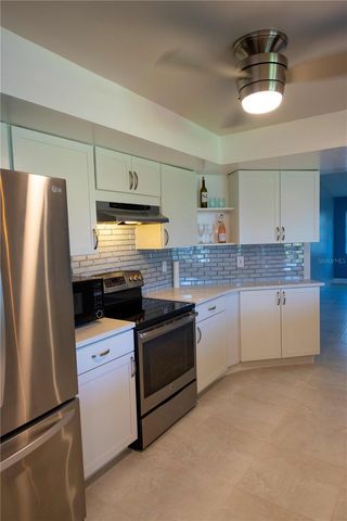 2122 SE 6TH AVENUE SE, Cape Coral, FL 33990