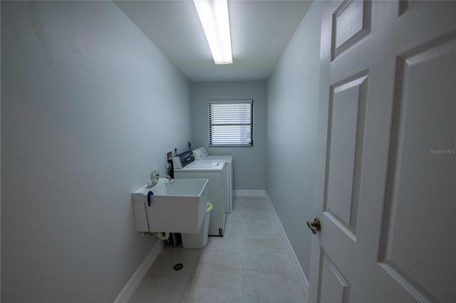 2122 SE 6TH AVENUE SE, Cape Coral, FL 33990