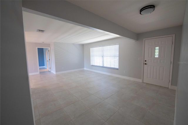 2122 SE 6TH AVENUE SE, Cape Coral, FL 33990