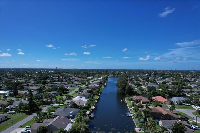 2122 SE 6TH AVENUE SE, Cape Coral, FL 33990