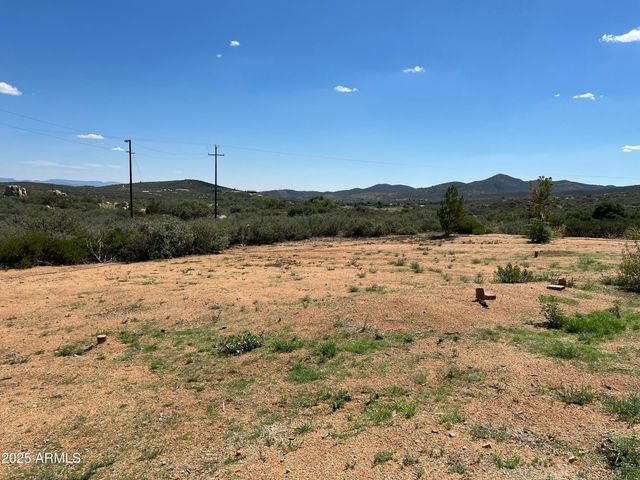 102 N Grantland Road, Dewey, AZ 86327