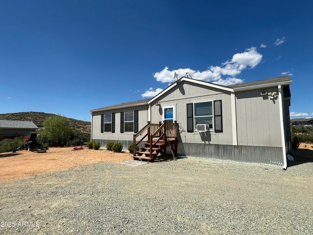 102 N Grantland Road, Dewey, AZ 86327