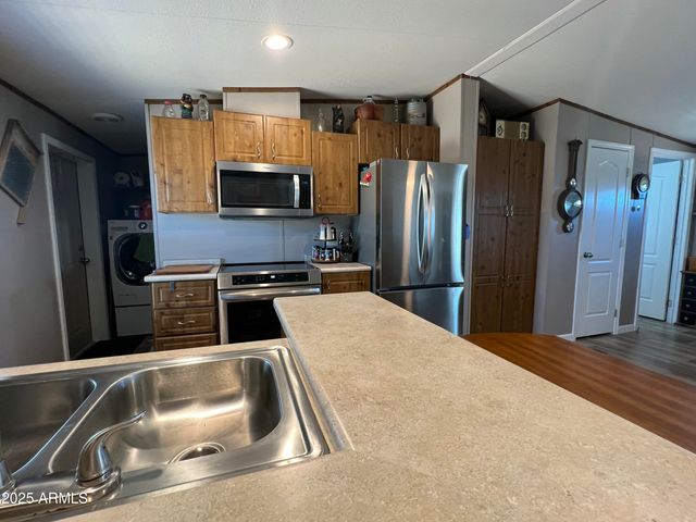 102 N Grantland Road, Dewey, AZ 86327