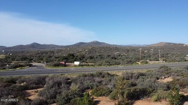102 N Grantland Road, Dewey, AZ 86327