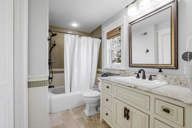 5500 Halifax Lane, Edina, MN 55424