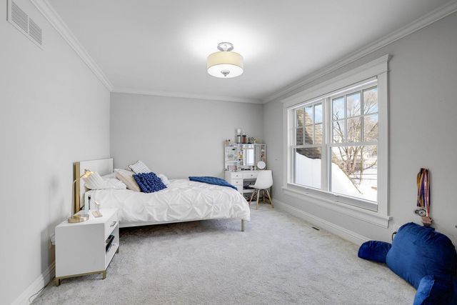 5500 Halifax Lane, Edina, MN 55424