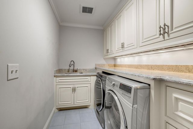 5500 Halifax Lane, Edina, MN 55424