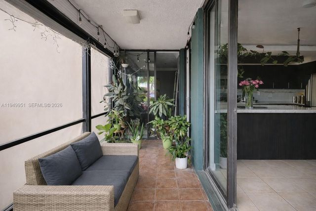 661 NE 195th St 103, Miami, FL 33179