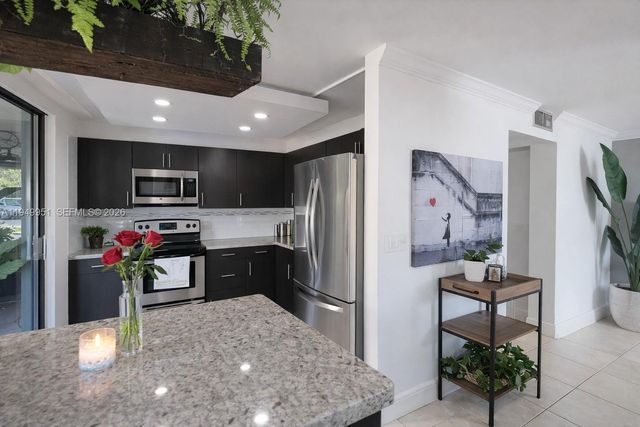 661 NE 195th St 103, Miami, FL 33179