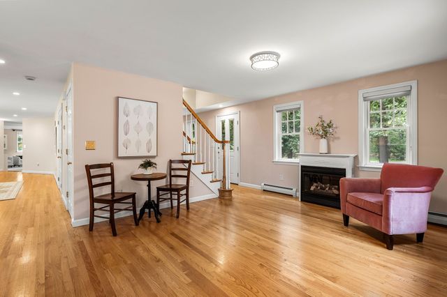 132 Cold Spring Rd, Westford, MA 01886