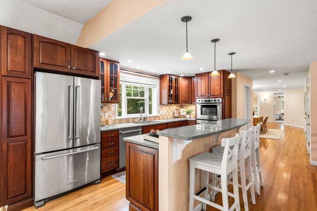 132 Cold Spring Rd, Westford, MA 01886