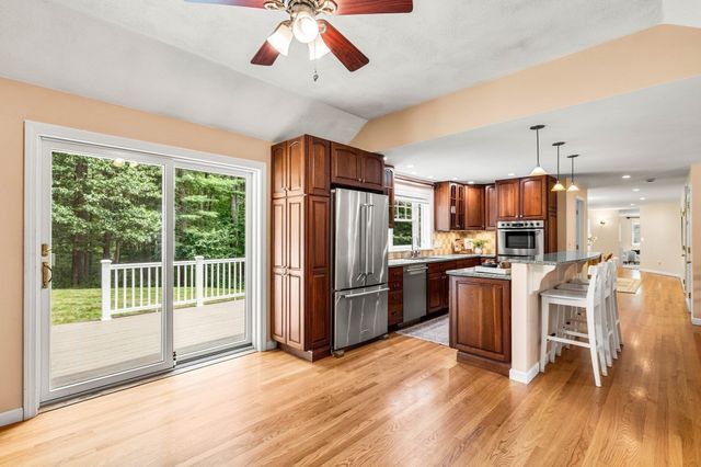 132 Cold Spring Rd, Westford, MA 01886