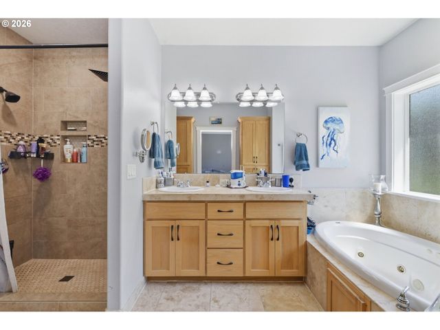29778 GIMPL HILL Rd, Eugene, OR 97402
