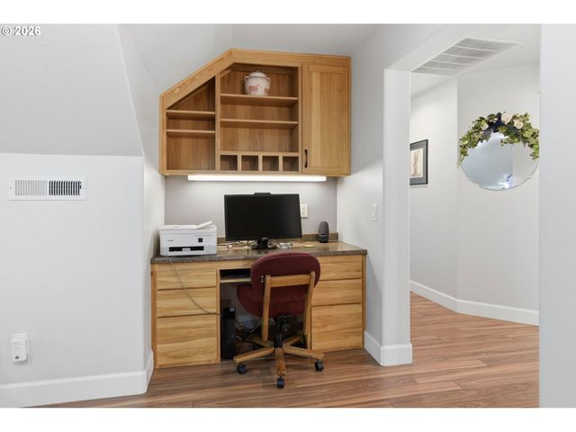 29778 GIMPL HILL Rd, Eugene, OR 97402